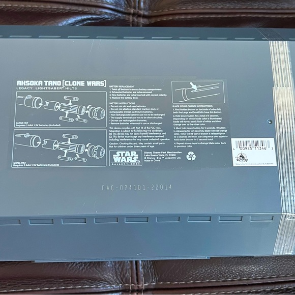 Star Wars Galaxy's Edge Ahsoka Tano Clone Wars Legacy Lightsabers and Blades Set - Picture 15 of 16